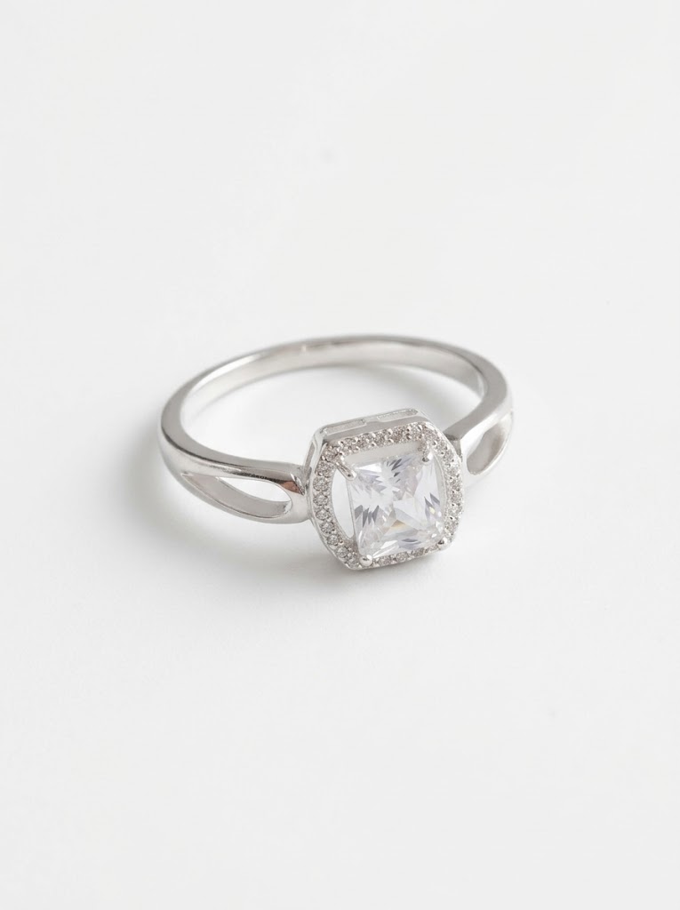 Anillo con piedra
