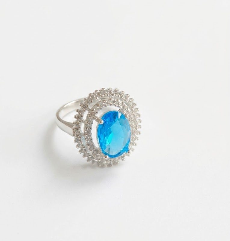 Anillo con piedra