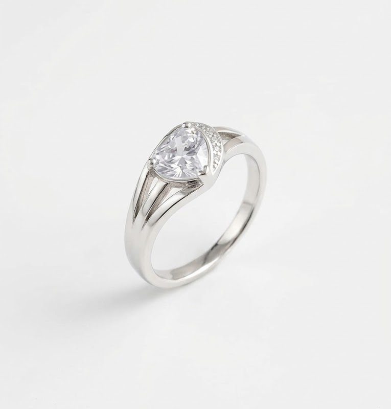 Anillo con diamante